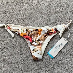 Beach Bunny Sutton Tie Side Bottom